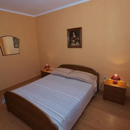 Apartment Roberto 731 פולה