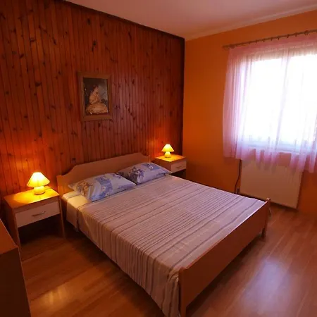 Apartment Roberto 731 דירה *